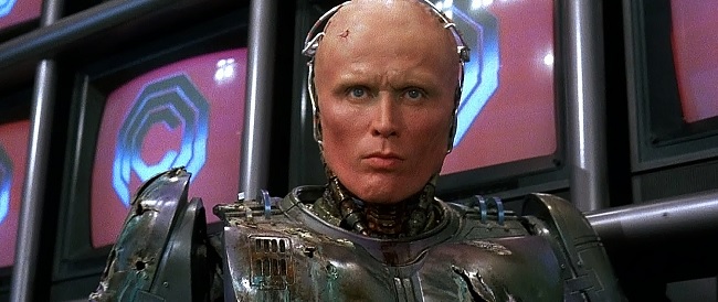 ¿Será Peter Weller el protagonista de la secuela de Robocop?