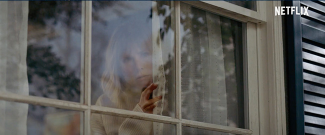 Trailer subtitulado en español de “La mujer de la casa de enfrente de la chica en la ventana”