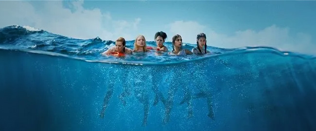 Trailer subtitulado para “Something in the Water”: Una boda paradisíaca se convierte en pesadilla acuática