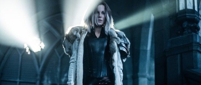 Motion póster para ‘Underworld 5: Guerras de Sangre’