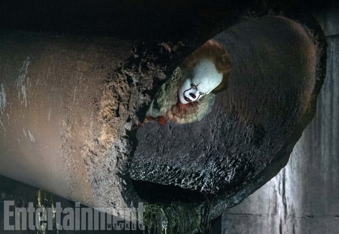 Imagen de Pennywise en las alcantarillas