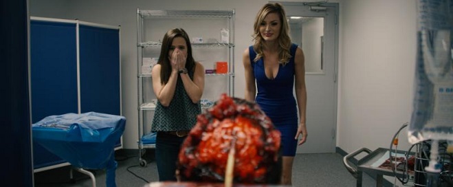 Danielle Harris en el póster y trailer de ‘Inoperable’