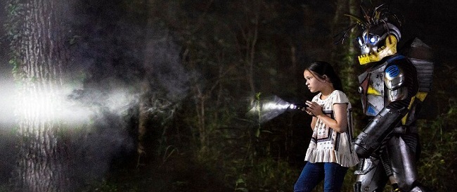 Un robot contra el acoso escolar en el primer trailer  de ‘Mail Order Monster’