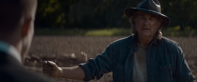 leer más Primer trailer del thriller “Crypto”, con Kurt Russell