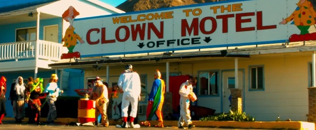 Primer póster y trailer para “Clown Motel”