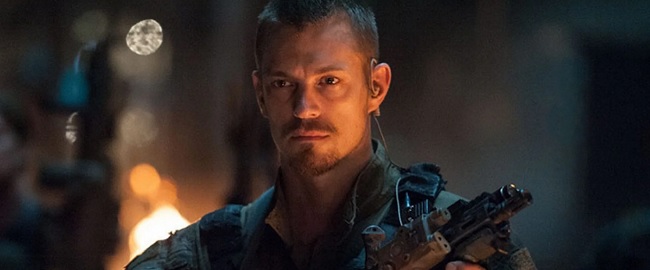 Joel Kinnaman estará de regreso en “Escuadrón Suicida”