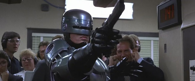 Neill Blomkamp no dirigirá “Robocop Returns”