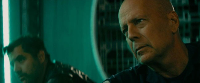 Trailer de “Breach”, al espacio... ¡con Bruce Willis!