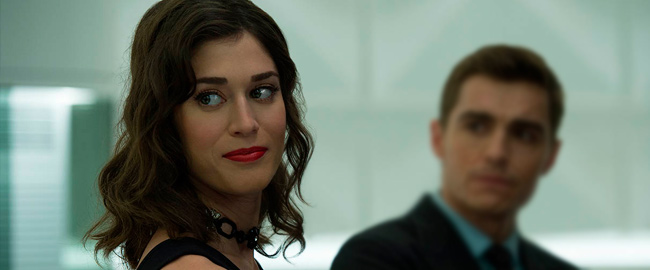 Lizzy Caplan será la protagonista de la adaptación en forma de serie de “Atracción Fatal”