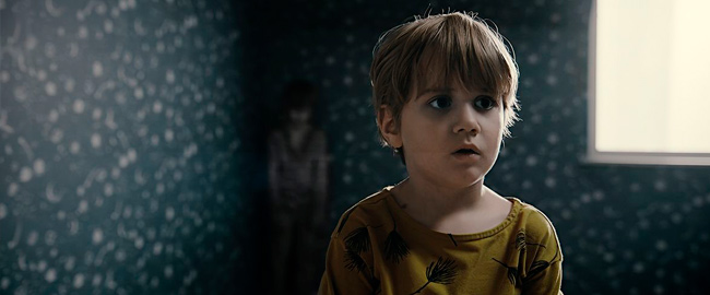 Trailer en español para “En la casa de al lado”, estreno en VOD en febrero