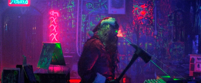 Un Papá Noel robótico asesino en el póster de “Christmas Bloody Christmas”