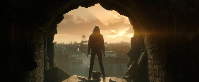 Trailer subtitulado de “El Visitante del Futuro”, el 1 de marzo estreno en Movistar+