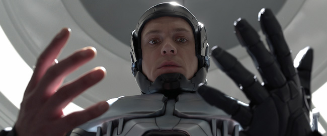 Joel Kinnaman protagonizará “They Found Us”, una película de abducción extraterrestre dirigida por Neill Blomkamp