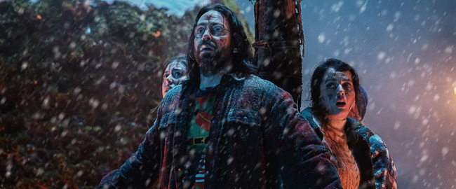 Póster de “There´s Something in the Barn”: elfos mortales protagonizan este cinta de terror navideña