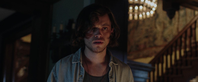 Revelado el tráiler de “Curse of the Sin Eater”, el debut de Justin Denton​