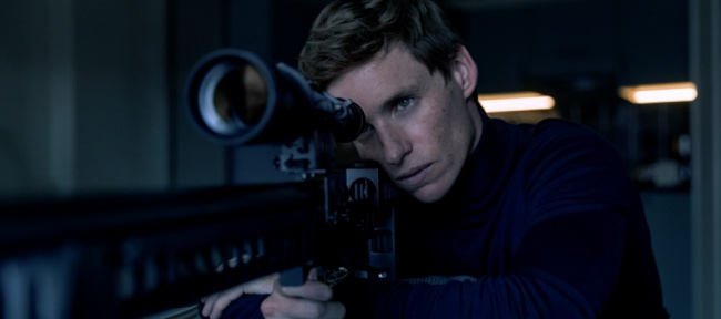 Tráiler de la serie “The Day of the Jackal”, protagonizada por Eddie Redmayne y Úrsula Corberó