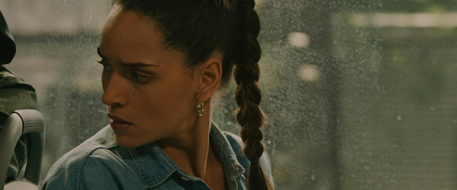 Adria Arjona y Rebecca Hall protagonizan “Onslaught”, el nuevo thriller de acción de Adam Wingard para A24