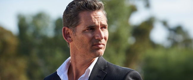 Eric Bana se une a Charlize Theron en el thriller de supervivencia “Apex” para Netflix