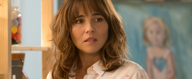 Linda Cardellini en conversaciones para interpretar a la madre de Jason en la serie “Crystal Lake”