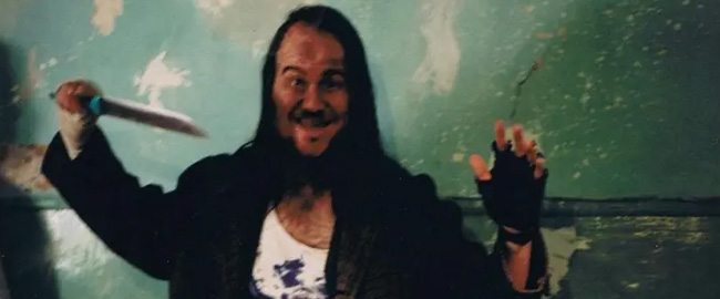 Antes de “Torrente” existió “Evilio”: el cortometraje sangriento y olvidado de Santiago Segura